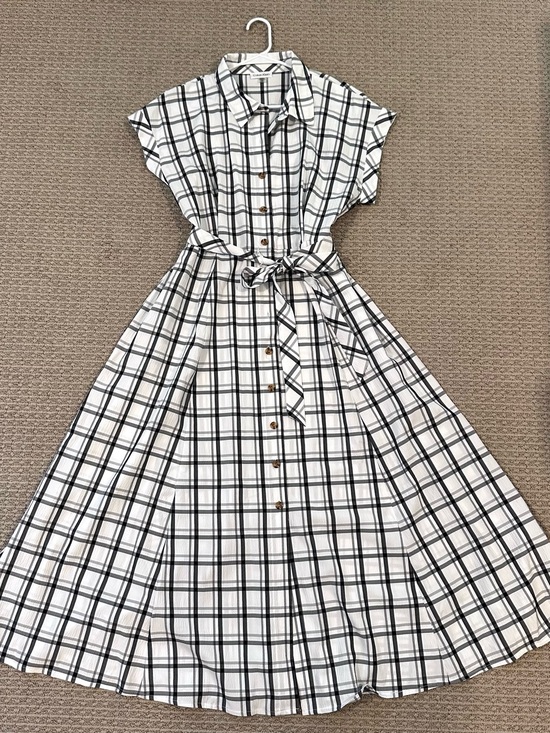 Calvin Klein Dresses & Skirts - Calvin Klein White and Black Plaid Midi Shirt Dress with Tie Waist
